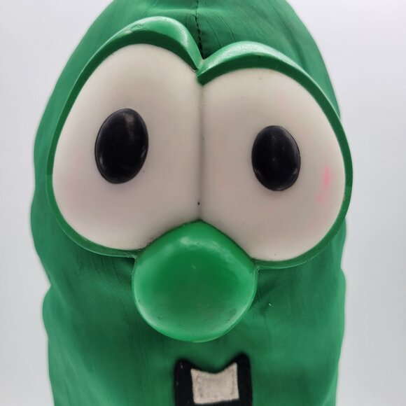 Fisher Price Veggie Tales LARRY the CUCUMBER Sing & Dance Vintage 2000 WORKS! - Picture 2 of 9
